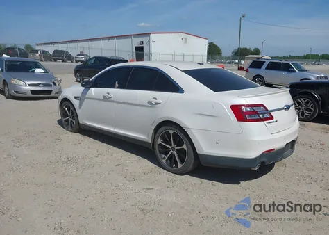 2015 Ford Taurus Limited z USA, uszkodzony, nr VIN 1FAHP2F8XFG175319